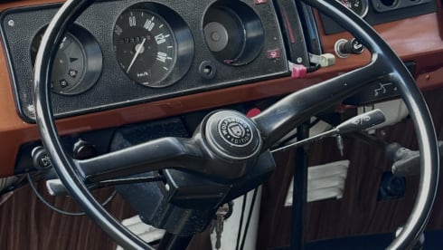 Sjors – 2p Volkswagen campervan uit 1972