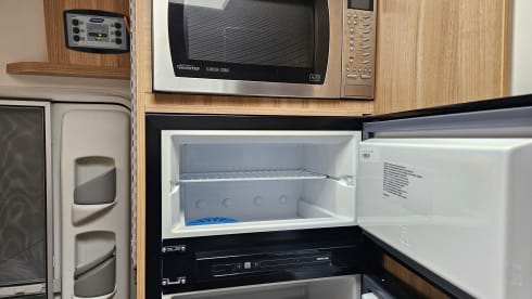 Flash – Chausson Flash 10 with electronic drop down bed