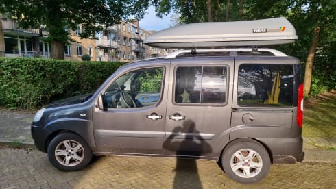 Fiat Doblo Malibu – Hobo/stealth/semi offgrid mini camper.