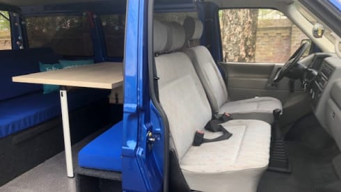 Waves – Waves - Cozy and robust VW T4 campervan