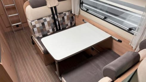 Fryske camper  – 4p Sunlight alcove from 2017