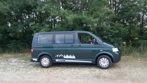Caravelle – Volkswagen Van Sharing T5 Caravelle - 9 travel seats / 4 berths