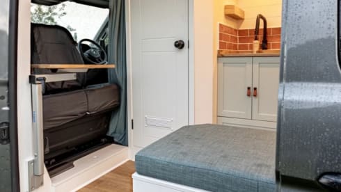 CamperHan  – CamperHan! 2020 VW Crafter, auto, newly converted 4 berth with pop top 