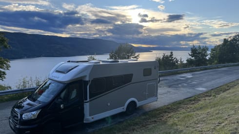 CamperKos – 5 p Sunlight T680 from 2024 with automatic transmission 