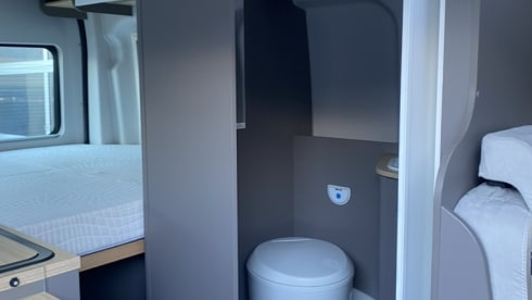 Nieuwe Camperbus Grey Matter – FORD LMC Innovan 590 camper van from 2024 Gray Matter