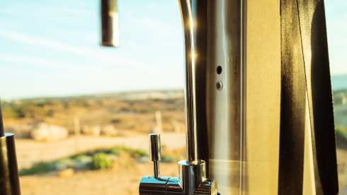Zonnewijzer – Winter-Proof Off-Grid Campervan with Solar, Nespresso, Oven and more!