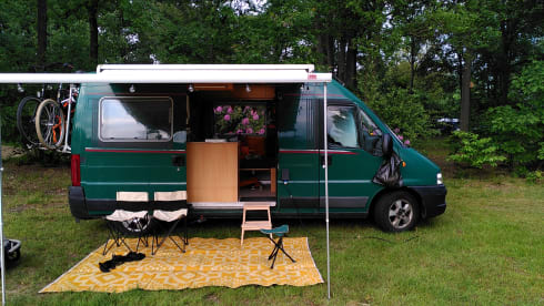 Bassie – Fijne Citroën jumper bus uit 2003 (5 personen!)