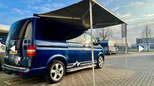 2-Sitzer Volkswagen Wohnmobil aus dem Jahr 2005