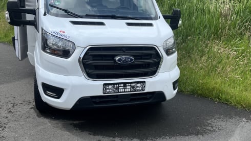 Luxury 4p camper for a great experience