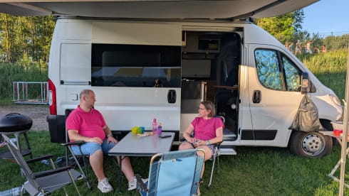 Ragnar – Citroën JUMPER, votre camping-car de voyage confortable avec lits transversaux spacieux