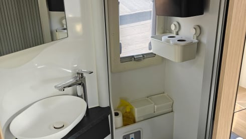 4p Adria Mobil semi-integrated uit 2024