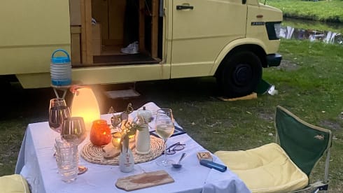 La Bus – 2-person Mercedes-Benz campervan from 1977