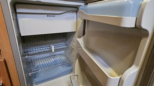 FARAH – 2 berth Peugeot bus from 2009