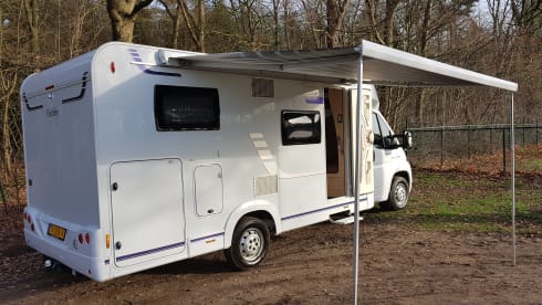 3p complete semi-integrated camper