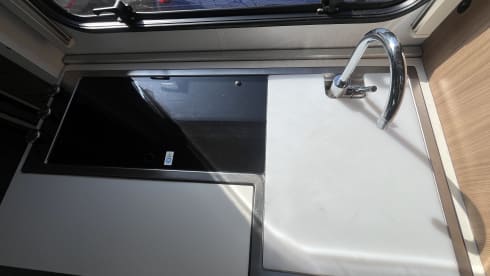 Annie – 6 berth Fiat Adria Sun Living