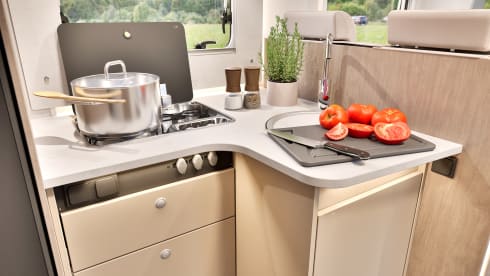 Carado T448 (2) – Very luxurious camper with length beds and fully equipped. Ultimate Freedom!