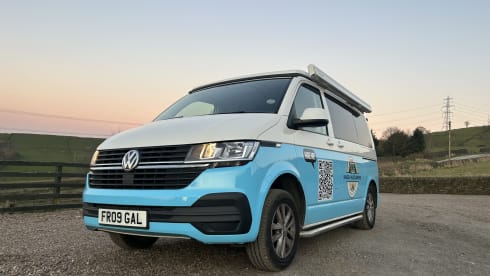 Sunny – 2021 Volkswagen T6.1 Transporter CamperKing Luxury Offgrid Camper (4 Berth)