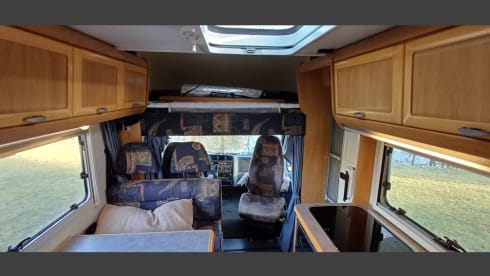 6p Hymer alcove from 2000