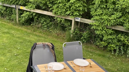 Kempi – 4 person luxury camper with super nice layout