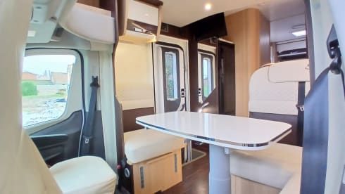 Reis wijzer – McLouis 2023 semi-integrated for 5 persons