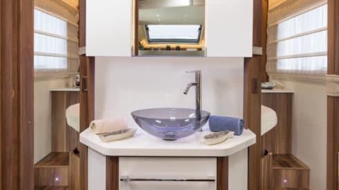 Mr T – LUXURY MOTORHOME 