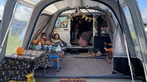 Milan the Van – 5 berth Volkswagen campervan