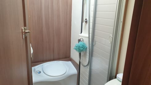 Gertie – Luxury 4 berth Burstner, fixed bed, heating, satellite TV