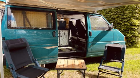 4p Volkswagen campervan from 1995