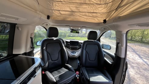 Sprokmobiel – 4p Mercedes-Benz campervan uit 2022