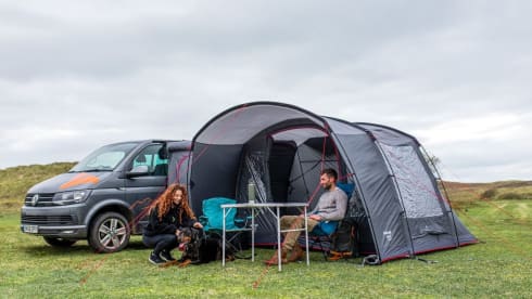 Poppy – Explore in Style - VW Camper for Unforgettable Holidays!