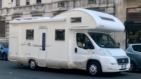 Kentuky Estro 9 – Camper ben attrezzato, ideale per vacanza famiglia