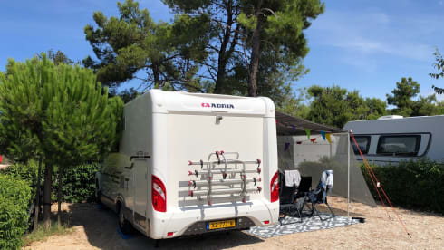 5 person Adria matrix 680 SP half integral camper