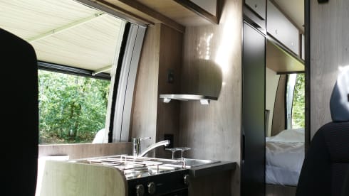 3p luxury camper van, perfect for tall people
