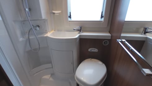 Beautiful 2 to 5 person MC Louis Sovereign 60G motorhome