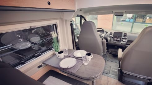 CLIFF640 AUTOMAAT – Buscamper CLIFF640 AUTOMATIC