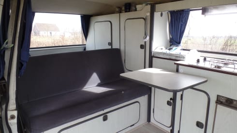 Spooky! – Complete VW T3 Camper
