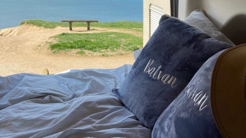 Batvan – Grote luxe Hymer-camper met 5 slaapplaatsen uit 2021