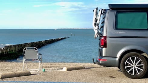 Hotel California – Blessed Volkswagen California 4p automatic