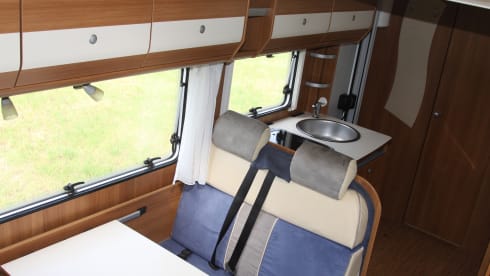 Carado A366 – Large Family camper Carado A366 for 7 people !!