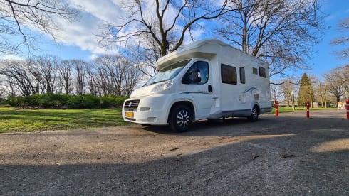 Rolling! – Wonderful, compact and spacious camper for 2-4 people