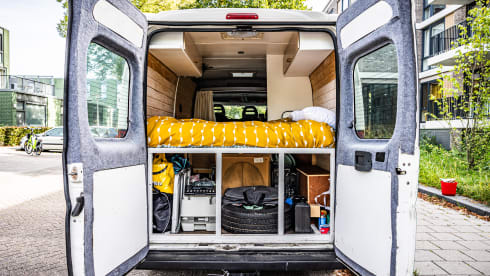 🚐 Discover our Off-Grid Peugeot Boxer Camper - Your Ticket to Freedom!