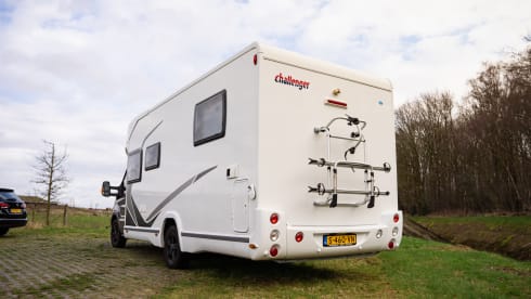 Luxe  4p camper – 4p Ford semi-integrated uit 2015