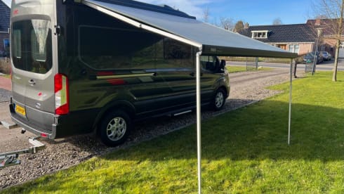 Ûnderweis=fries voor Onderweg – 2p Ford bus from 2023
