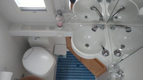 Zeer mooie en complete VW Karmann Colorado Edition familiecamper