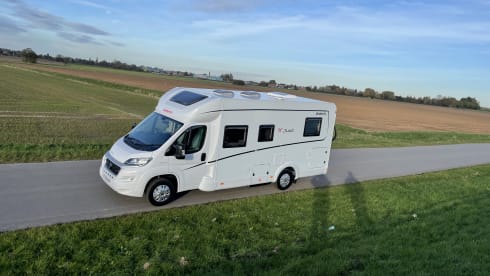 Mali the Moho – 4 berth Dethleffs semi-integrated from 2021
