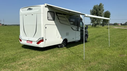 Beautiful Hymer 2-seater