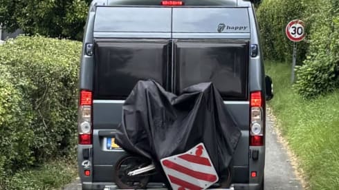 Bob – Peugeot bus camper (extra long comfortable bed)