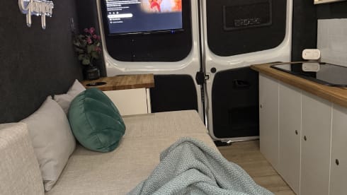 TZM – Campervan Vauxhall Vvaro a 2 posti letto, passo lungo, dal 2026