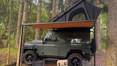 Adventurer  – Landrover 90 with ikamper tent sleeps 2 