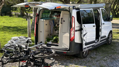 The Fugget – Reliable Ford Nugget, 69,000 km, urban camper, comfortable, complete
